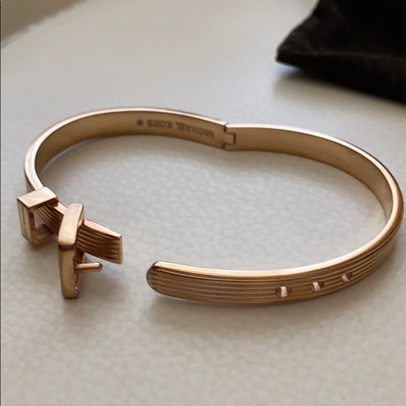 Michael Kors  Rose gold. Bracelets - Picture 5 of 8